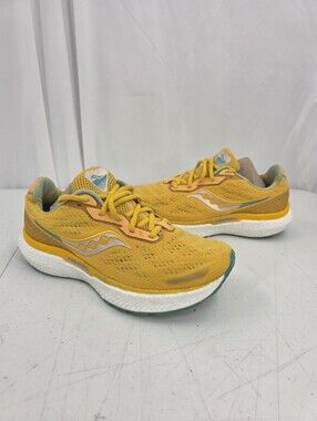 Saucony Triumph Women's Running Shoes 9.5 Bottomless Love Mimosa S10678-213 Rare